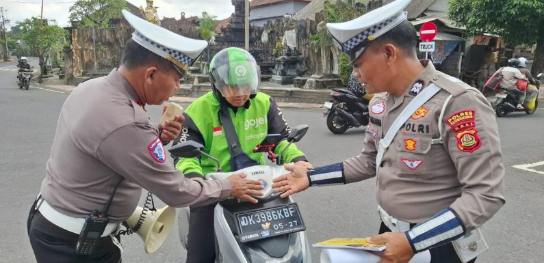 Dalam Rangka Mendukung  Operasi Patuh Agung 2025,  Sat Lantas Polres Klungkung Gelar Penyuluhan Keliling.