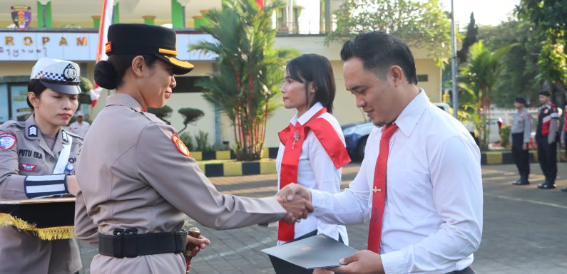 Polres Jembrana Beri Penghargaan Personel dan Nelayan Penyelamat Korban KMP Tunu Pratama Jaya.