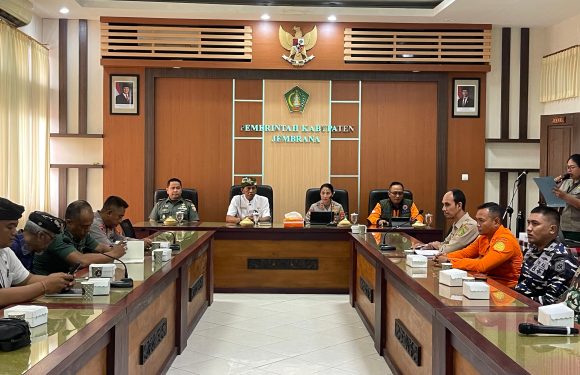 Kapolres Jembrana Hadiri Rapat Koordinasi Bahaya Iklim di Wilayah Pesisir, Tegaskan Pentingnya Sinergi Hadapi Bencana.