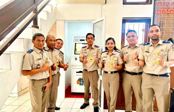 Warga Kintamani Kini Bisa Cetak Sertipikat Tanah Secara Mandiri Lewat Mesin APS di Kantor Camat Kintamani.