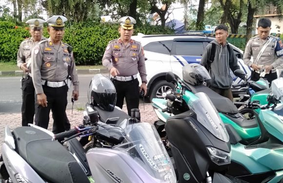 Sat Lantas Polresta Denpasar Tindak Konvoi Sunmori Klub Motor ke Bedugul, 47 Pelanggar Terjaring.