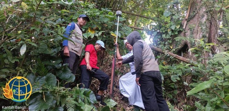 Pemkab Bangli Bersama BPN Lakukan Cek Lapang Batas Tanah di Area GOR Bangli.