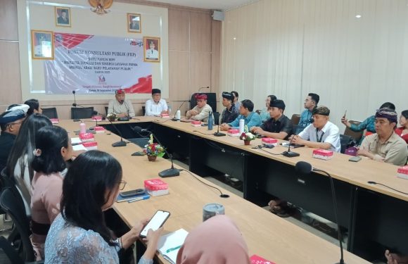 KANTOR PERTANAHAN KABUPATEN BANGLI HADIRI RAPAT KONSULTASI PUBLIK SATU TAHUN MAL PELAYANAN PUBLIK.