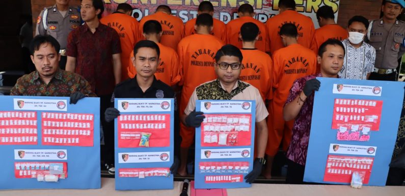 Sat Resnarkoba Polresta Denpasar Ungkap 23 Kasus Narkotika, Amankan 26 Tersangka dan Ribuan Butir Ekstasi.