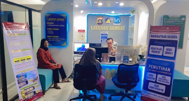 Melalui Polantas Menyapa, Satuan Regident Polres Jembrana Hadir di Mall Pelayanan Publik (MPP).