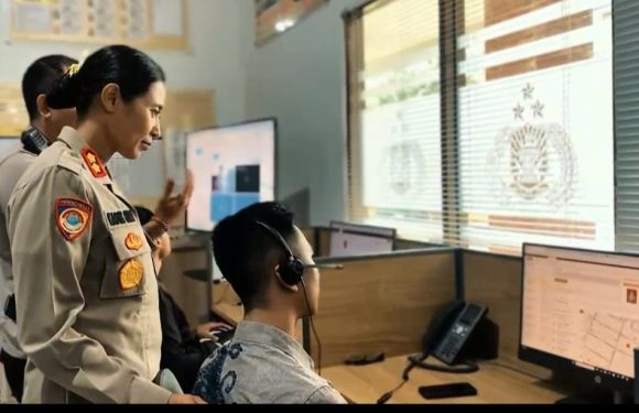 Pastikan Pelayanan SPKT dan Pamapta Berjalan Lancar, Kapolres Jembrana Cek Kesiapan Personel.