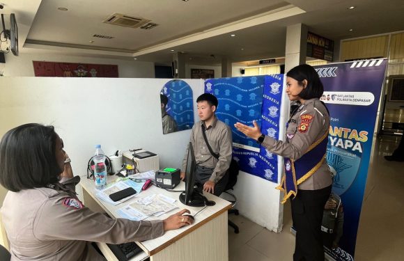 Pelayanan Publik Satpas SIM Polresta Denpasar Melalui “Polantas Menyapa” Berikan Layanan Humanis kepada Masyarakat.