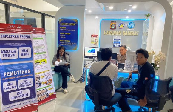 Tingkatkan Pelayanan, Melalui Polantas Menyapa Satlantas Polres Jembrana Hadir di Mall Pelayanan Publik Berikan Layanan Yang Ramah, Nyaman dan Transparan.