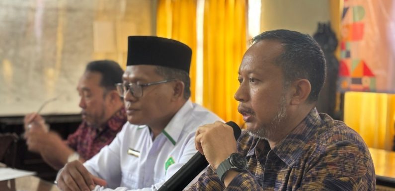 Kasi Penetapan Hak dan Pendaftaran Kantor Pertanahan Kabupaten Tabanan Jadi Narasumber Dialog Perwakafan.