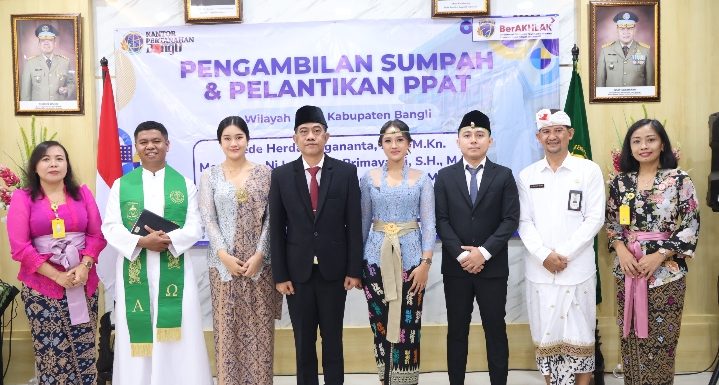 Kepala Kantor Pertanahan Kabupaten Bangli Melantik Tiga Orang Pejabat Pembuat Akta Tanah (PPAT) dan Sekaligus Diambil Sumpah Jabatannya.