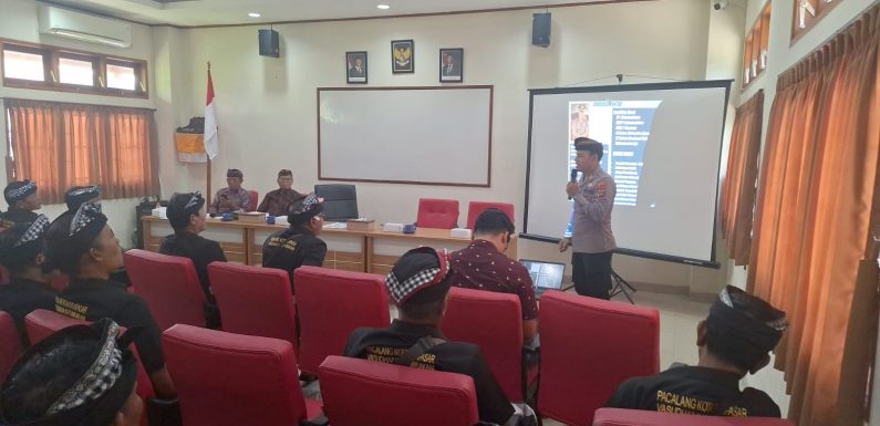 Polresta Denpasar Bersama Majelis Desa Adat Gelar “Jumat Curhat” Tingkatkan Kapasitas Pecalang dalam Mendukung Kamtibmas.