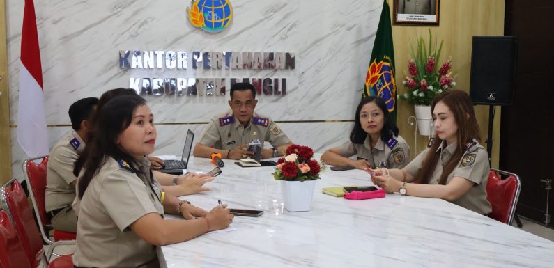 Kantor Pertanahan Kabupaten Bangli mengikuti kegiatan Pembinaan Tugas dan Fungsi (TUSI) yang diselenggarakan oleh BPSDM Kementerian ATR/BPN secara daring.