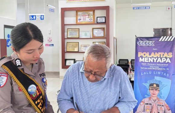 Melalui Polantas Menyapa,  Satuan Lalulintas Unit Regident Polres Jembrana Hadir di Tengah Masyarakat Berikan Pelayanan Yang Ramah, Humanis dan Transparan.