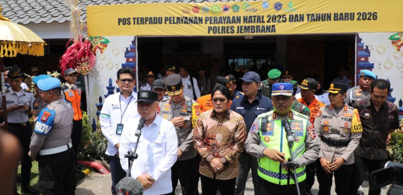 Kapolda Bali Dampingi Menteri Perhubungan dan Kakorlantas Tinjau Pengamanan Angkutan Nataru di Pelabuhan Gilimanuk.