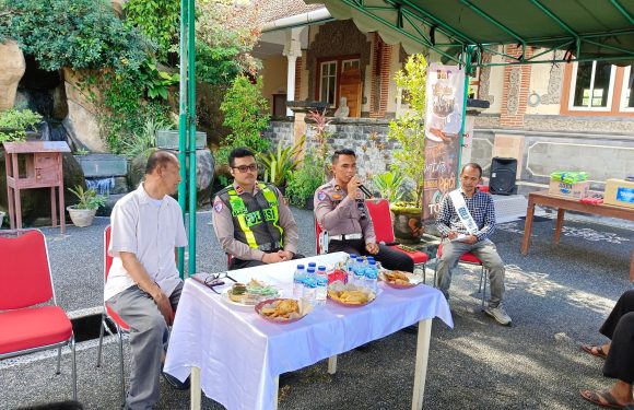 Sosialisasi Unit Regident Dalam Acara “ Sebatas Ngopi “ ( Seru Seruan Bareng Satlantas Ngobrol Pagi).
