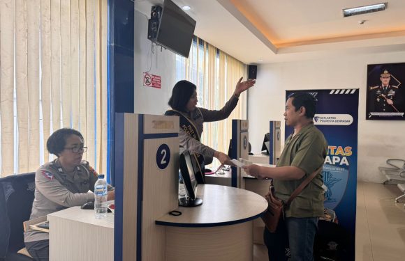 Polantas Menyapa, Satlantas Polresta Denpasar Tingkatkan Pelayanan SIM yang Humanis dan Transparan