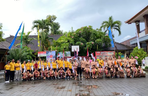Bhabinkamtibmas Sanur Pantau Pembukaan Tensa Scout Camp 2025 di SD Negeri 10 Sanur.