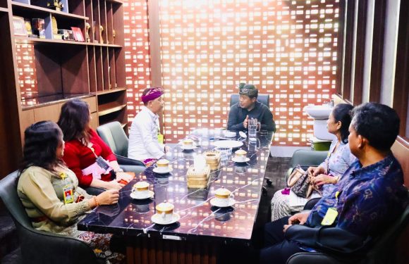 Dalam Mempererat Hubungan Kelembagaan, Kepala Kantor Pertanahan Kabupaten Bangli Beserta Jajaran Melakukan Audiensi Bersama Bapak Bupati Bangli.