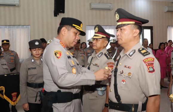 Kapolresta Pimpin Upacara Sertijab dan Penyerahan Jabatan Kasi Humas Polresta