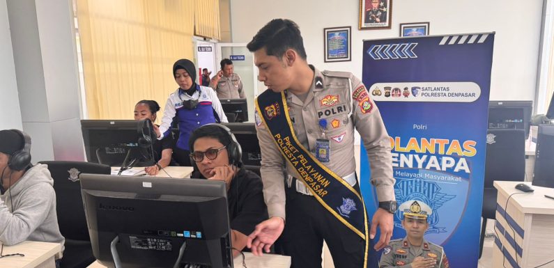 Polantas Menyapa, Satlantas Polresta Denpasar Hadir Berikan Pelayanan Humanis kepada Pemohon SIM.