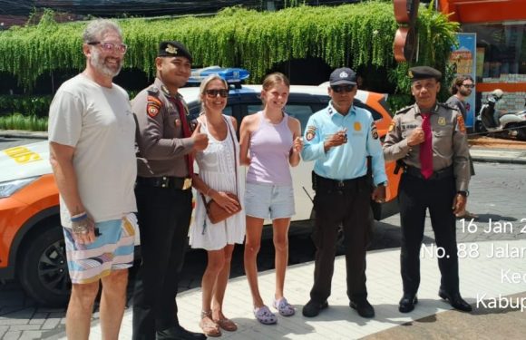 Unit Pam Wisata Polresta Denpasar Bersama Ditpamobvit Polda Bali Gelar Patroli di Kawasan Wisata Kuta.
