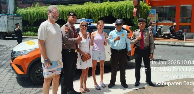 Unit Pam Wisata Polresta Denpasar Bersama Ditpamobvit Polda Bali Gelar Patroli di Kawasan Wisata Kuta.