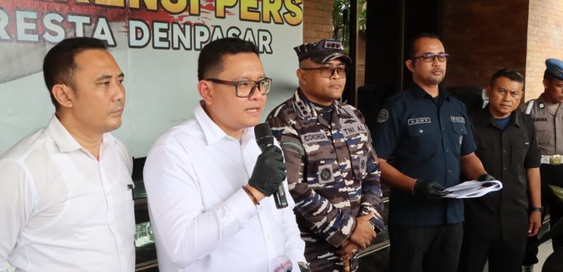 Pelaku Jual Beli Senjata Api Ilegal Diamankan, Polresta Denpasar Lakukan Proses Hukum Lanjutan.