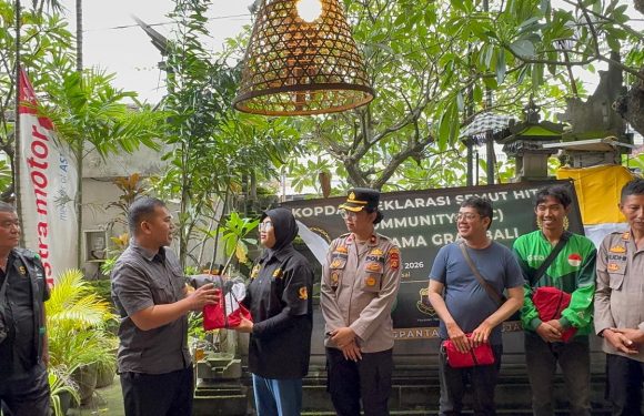 Kapolsek Denpasar Barat Gelar Sambang Kamtibmas Bersama Pengemudi Ojek Online Grab Bali.