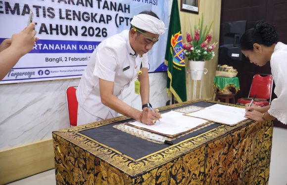 Kantor Pertanahan Kabupaten Bangli Menggelar Kegiatan Pengambilan Sumpah dan Pelantikan Panitia Ajudikasi, Dalam Rangka pelaksanaan Program Pendaftaran Tanah Sistematis Lengkap (PTSL) Tahun 2026.