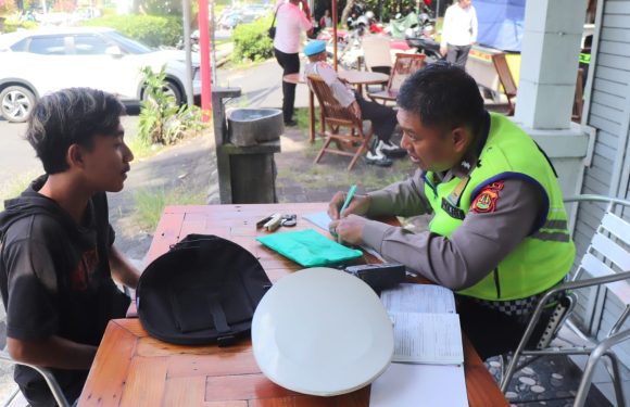 Ops Keselamatan Agung 2026 Polresta Denpasar Berikan Edukasi Pengendara dan Lakukan Penindakan.