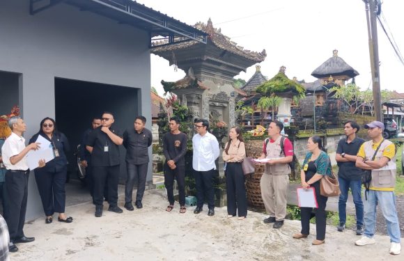 Seksi Pengendalian dan Penanganan Sengketa Kantor Pertanahan Kabupaten Bangli Bersama Seksi Survei Menghadiri Undangan Pengadilan Negeri Bangli Terkait Penanganan Perkara Pertanahan yang Sedang Dalam Proses Persidangan.