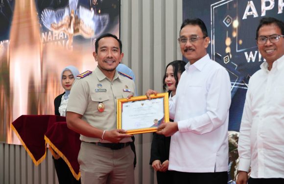 Kepala Kantor Pertanahan Kabupaten Klungkung Hadiri Penganugerahan Predikat WTAB Tahun 2026 di Jakarta.