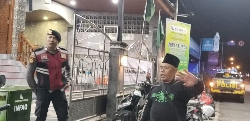 Patroli Sambang Sholat Subuh, Polresta Denpasar Pastikan Keamanan Jamaah di Bulan Suci Ramadhan.