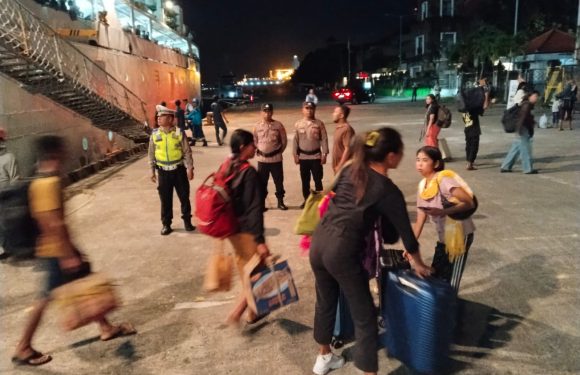 Ops Ketupat Agung 2026 : Pengamanan Kedatangan KM Awu di Pelabuhan Benoa.