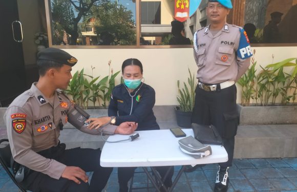 Sidokkes Polresta Denpasar Laksanakan Pelayanan Kesehatan, Dukung Kelancaran Ops Ketupat Agung 2026.