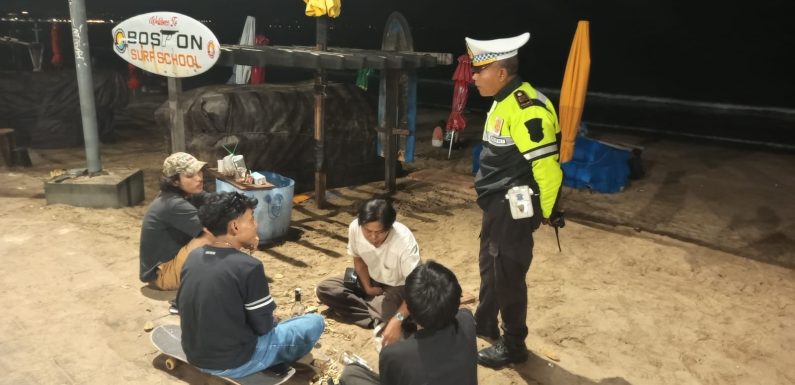 Patroli Personel Polsek Kuta Sasar Jalur Rawan, Antisipasi Aksi Balap Liar dan Kejahatan Jalanan