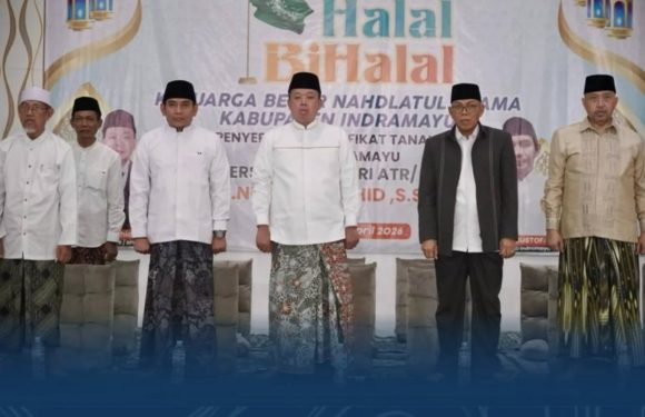 Penyerahan Sertipikat Tanah Wakaf PCNU Indramayu, Menteri Nusron Minta NU Berikan Kebermanfaatan bagi Masyarakat