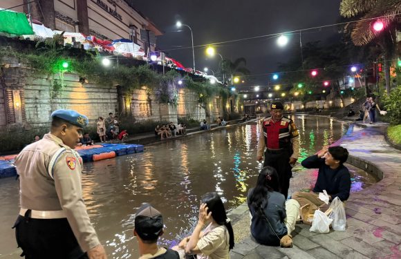 Sambang Kamtibmas Polsek Denpasar Barat di Tukad Korea, Ajak Masyarakat Jaga Keamanan Lingkungan