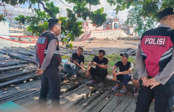 Sambang  Kamtibmas di Pelabuhan Benoa, Polsek Kawasan Pelabuhan Benoa Ajak ABK Kapal Ikan Jaga Kamtibmas
