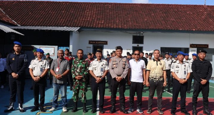 KOMITMEN INTEGRITAS, SELURUH PETUGAS RUTAN NEGARA UCAPKAN IKRAR ANTI HANDPHONE ILEGAL, NARKOBA, DAN PENIPUAN