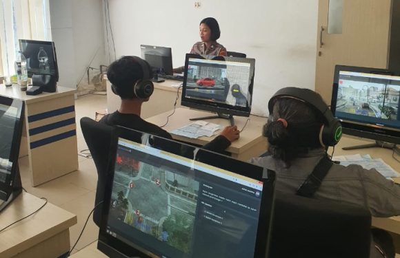 Bimbingan Humanis Satpas SIM Polresta Denpasar, Pemohon Dibekali Pemahaman Sebelum Ujian Teori