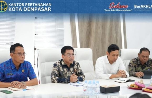 Kantor Pertanahan Kota Denpasar Gelar Kegiatan Pembinaan Petugas Loket Guna Penguatan Kualitas Pelayanan.