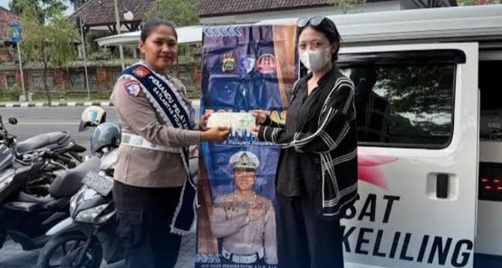 Pelayanan Samsat Keliling Polres Gianyar Berikan Layanan Humanis, Cepat dan Transparan.