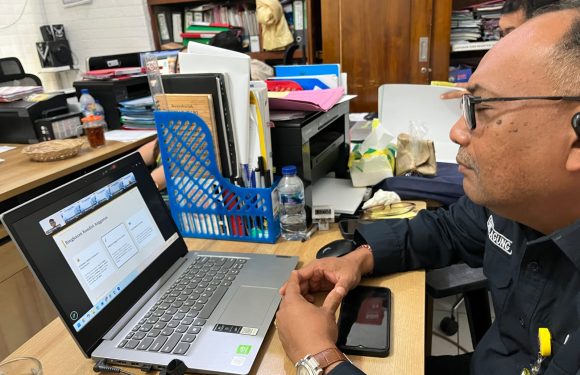 Optimalkan Kinerja Penanganan Sengketa, Kepala Seksi Pengendalian dan Penanganan Sengketa ikuti Rapat Evaluasi Semester I Tahun 2026 secara daring.
