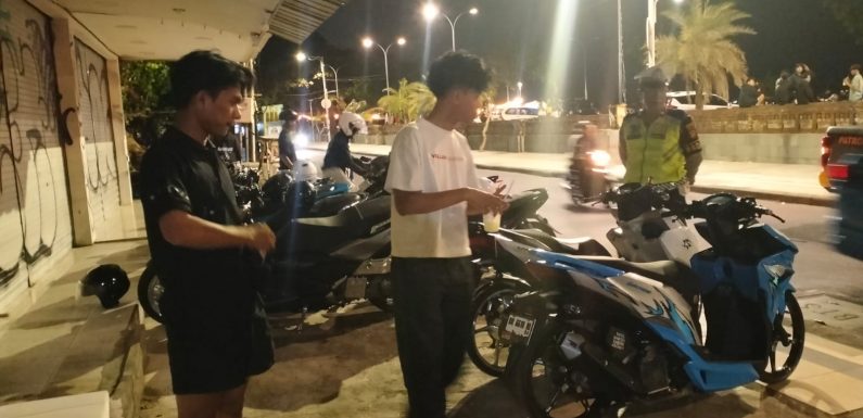 Blue Light Patrol Polsek Kuta Intensifkan Patroli Malam, Cegah Balap Liar dan Kejahatan Jalanan