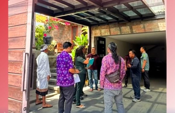 Petugas Kantah Kota Denpasar Dampingi Pengadilan Negeri Denpasar Pada Kegiatan Eksekusi di Kelurahan Panjer.