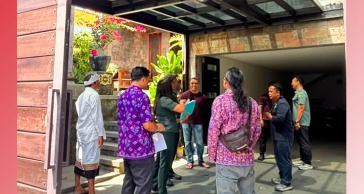 Petugas Kantah Kota Denpasar Dampingi Pengadilan Negeri Denpasar Pada Kegiatan Eksekusi di Kelurahan Panjer.