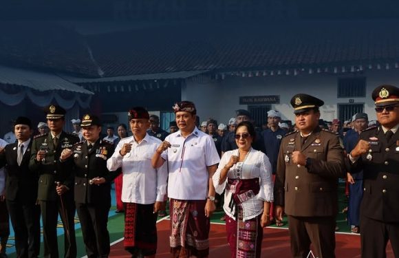 Pada HUT Kemerdekaan RI ke-81 Bupati Jembrana Serahkan 123 SK Remisi Umum Warga Binaan Pemasyarakatan.