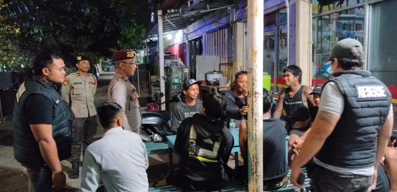 Polsek Kawasan Pelabuhan Benoa Sambangi ABK Kapal Ikan, Ajak Bersama Jaga Kamtibmas Tetap Kondusif