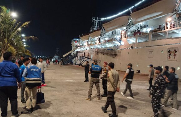 Polsek Kawasan Pelabuhan Benoa Pengamanan Kedatangan KM Leuser